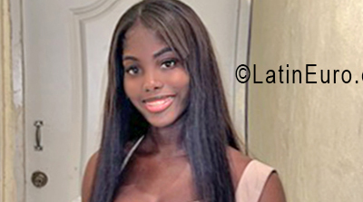 Date this happy Dominican Republic girl Natalia from Romana DO56494