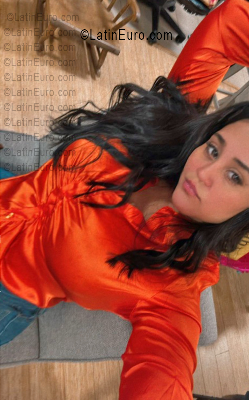 Date this funny Dominican Republic girl Elizabeth from Santo Domingo DO56535