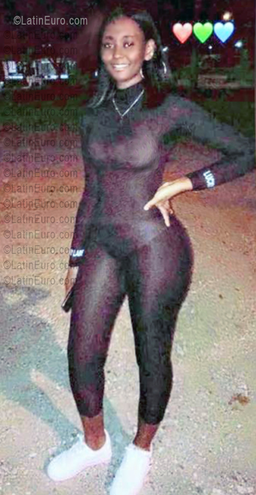 Date this hard body Dominican Republic girl Yolanda from Santo Domingo DO56600