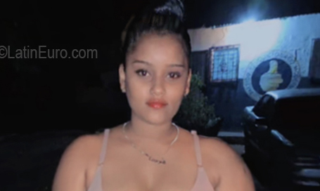 Date this charming Dominican Republic girl Maria ysabel from Santo Domingo DO56691