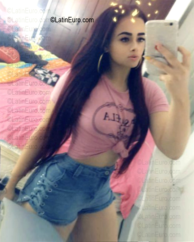 Date this good-looking Dominican Republic girl Rosa from Santo Domingo DO56755