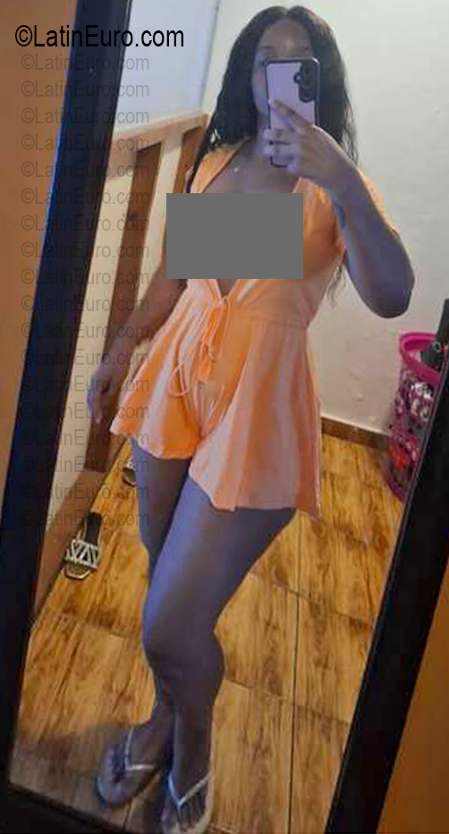 Date this athletic Colombia girl Viviana from Cali CO33800