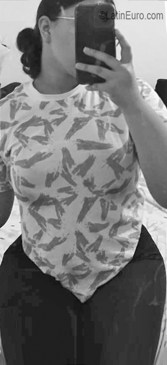 Date this hot Honduras girl Mara from Tegucigalpa HN3017