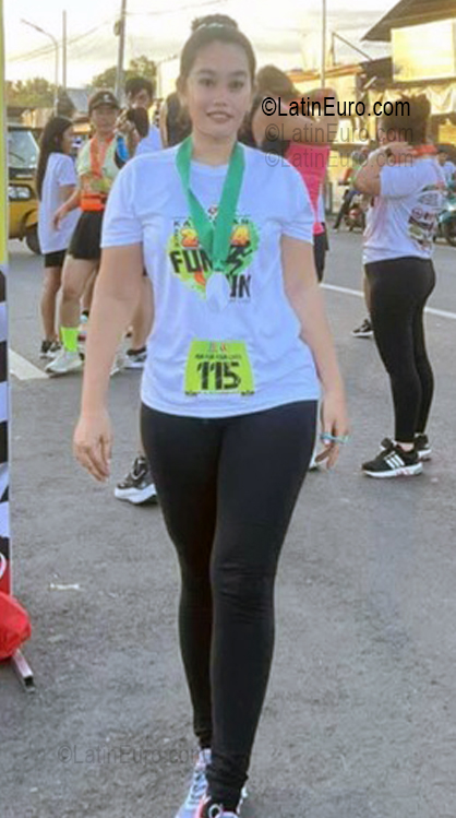 Date this hard body Philippines girl Jeanivie from Ozamis City PH1097