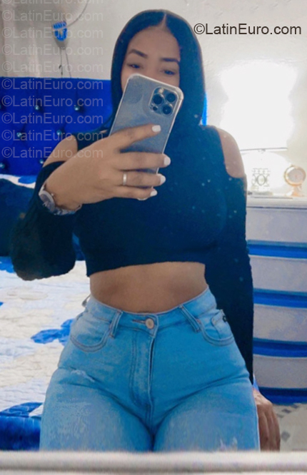 Date this cute Dominican Republic girl Mary from Santiago DO57093