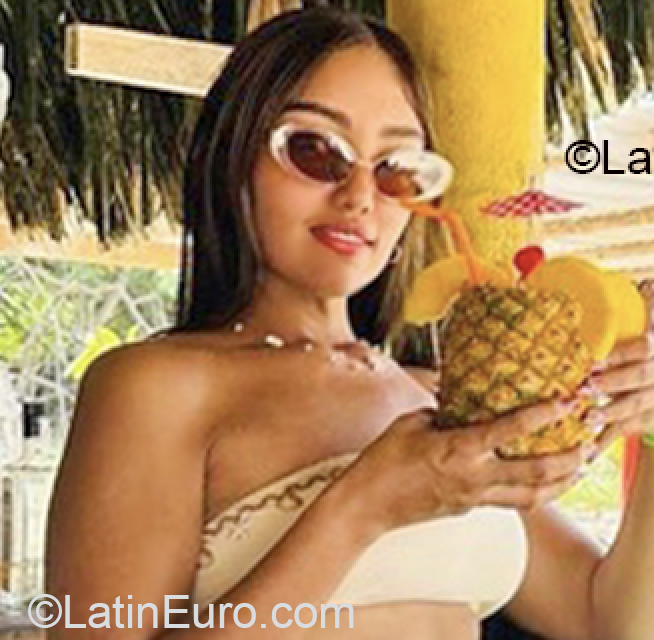 Date this gorgeous Colombia girl Ile Johana from Santa Marta CO33878