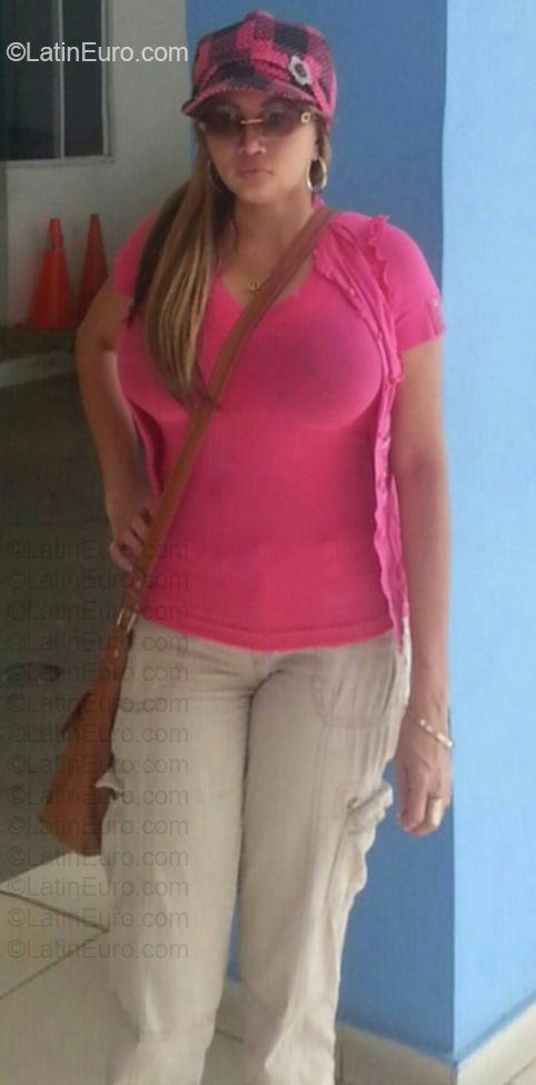 Date this fun Panama girl Patricia from Panama PA1442