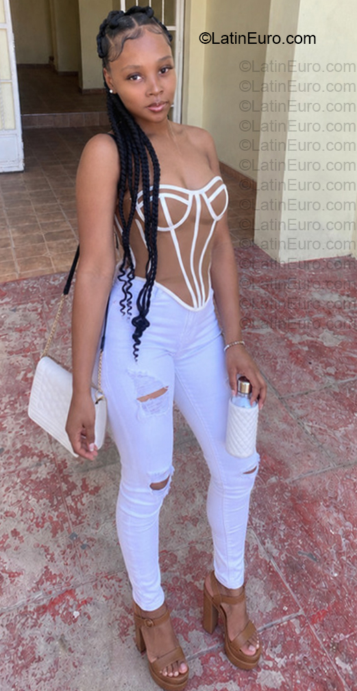 Date this cute Dominican Republic girl Katty from Santo Domingo Norte DO57170