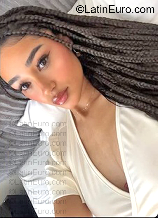 Date this hard body Dominican Republic girl Kisbe from Santo Domingo DO57173