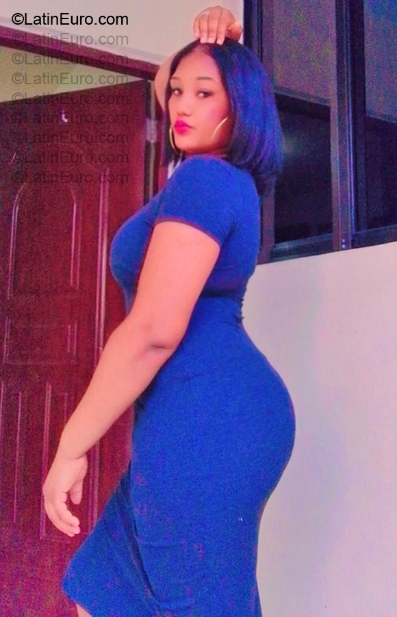 Date this good-looking Dominican Republic girl Ciss from Santiago DO57207