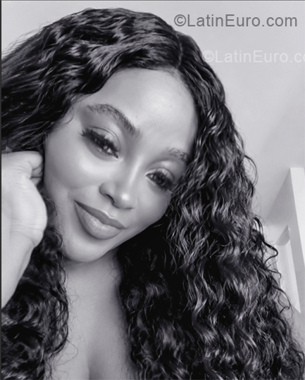 Date this foxy Spain girl Johanna from Madrid ES965