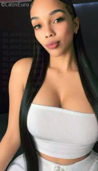 Date this attractive Dominican Republic girl Any from Santo Domingo DO57331
