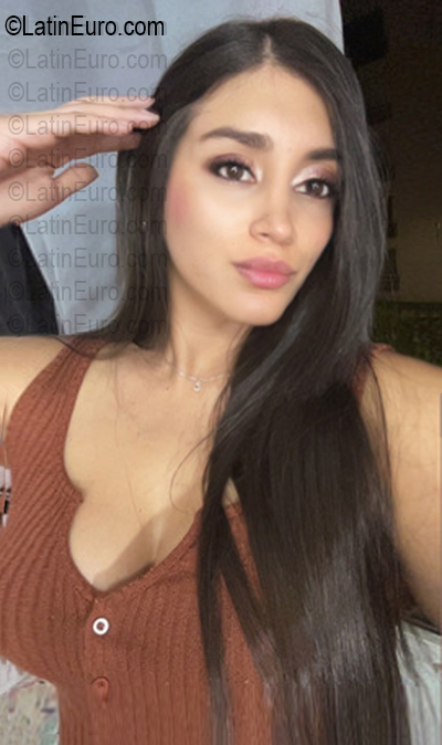 Date this funny Colombia girl Pau from Cali CO33909