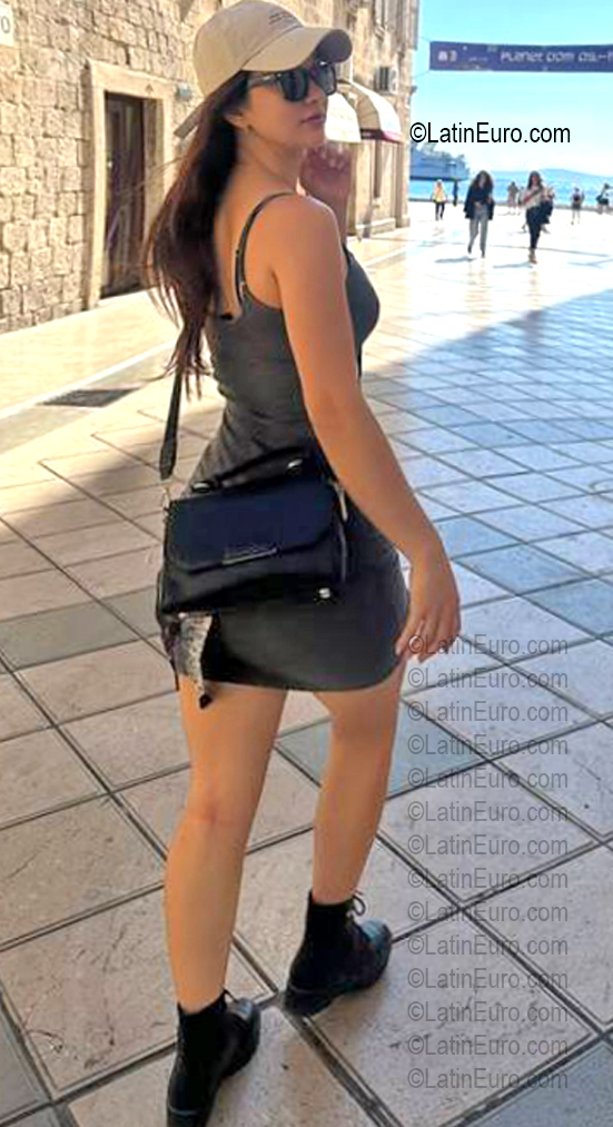 Date this sensual Brazil girl Eve from Rio de Janeiro BR12479